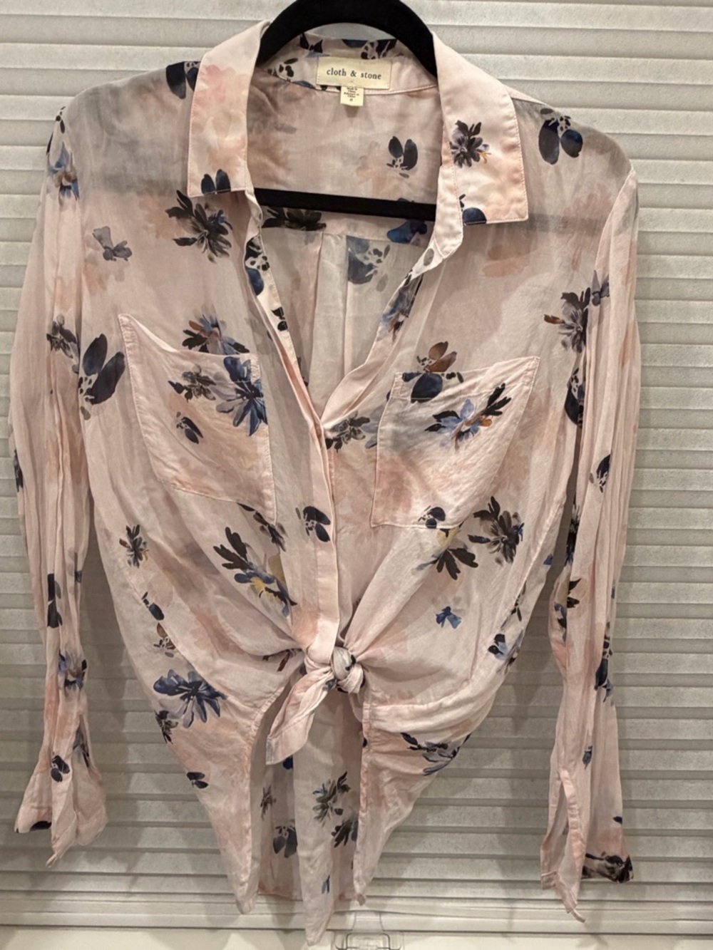 cloth & stone Blush Pink Floral Tie-Front Button-Down Shirt